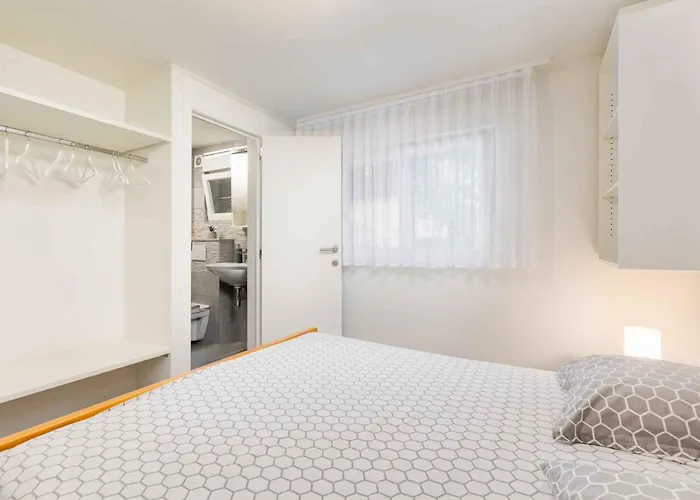 Apartment In - Insel Krk 53312 Malinska